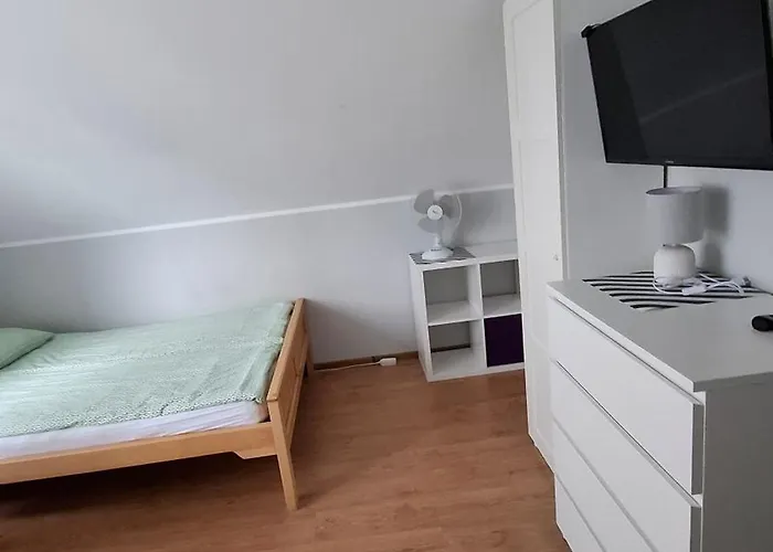 Kapitan Hook - Goscinne 民宿 *